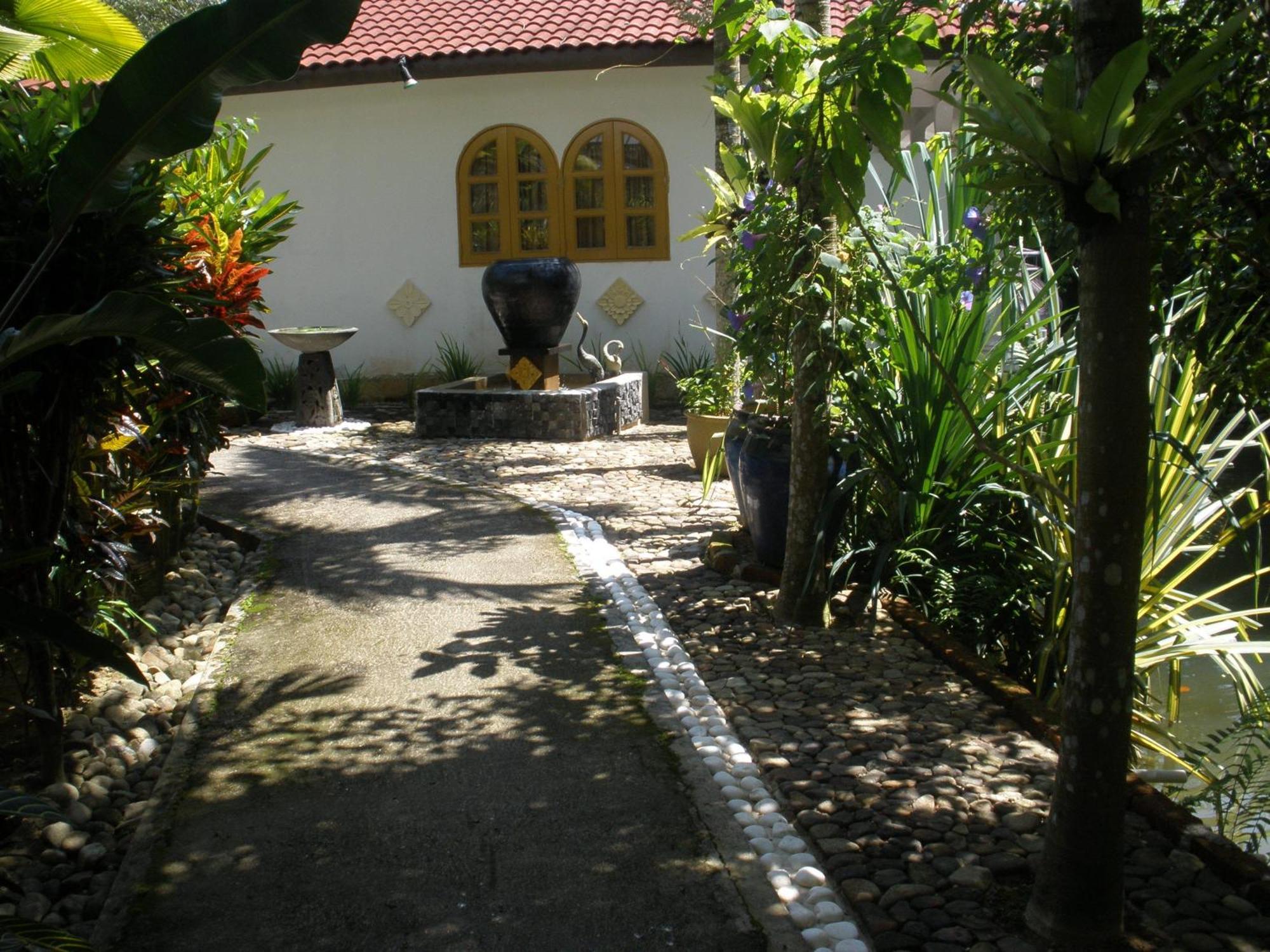 Seri Pengantin Resort Kampung Janda Baik Exterior photo