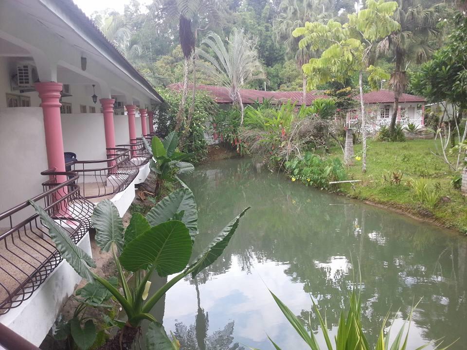 Seri Pengantin Resort Kampung Janda Baik Exterior photo