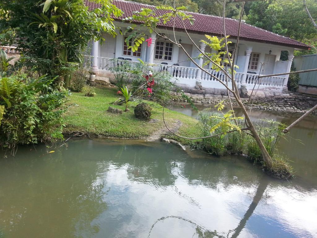 Seri Pengantin Resort Kampung Janda Baik Exterior photo